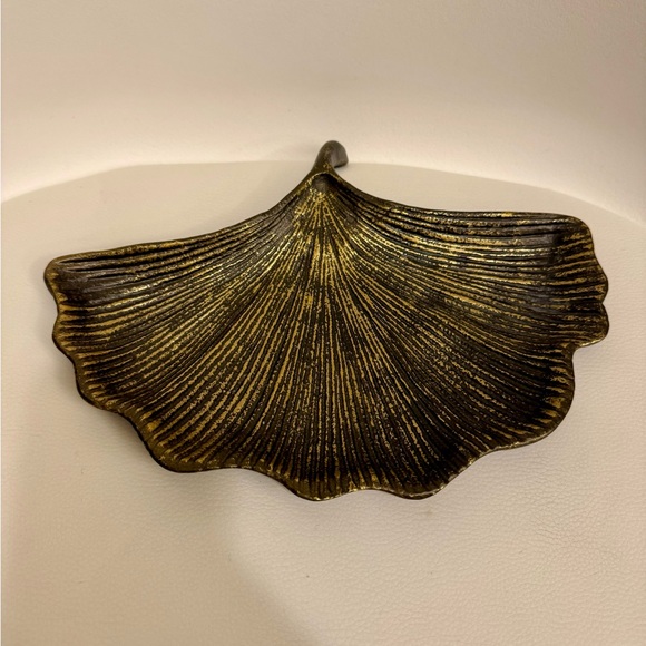 Bronze Metal Gingko Leaf Trinket Dish - Picture 7 of 7